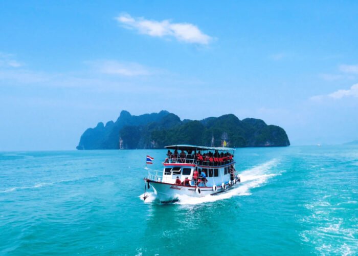 Magical Andaman 5 Days Tour Package – Port Blair, Havelock Island, beaches, sunsets, water sports and cultural experiences