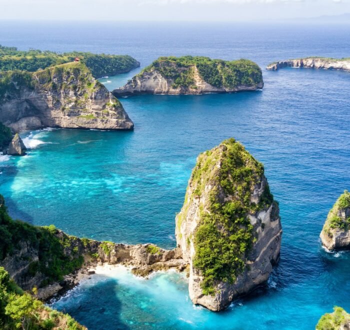 Broken Beach cove with rocky arch in Nusa Penida