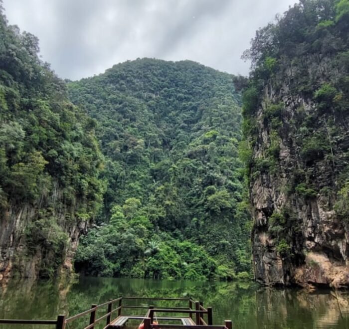 6 Days Kuala Lumpur, Genting Highlands, and Ipoh Tour Package with Batu Caves, KL Tower, Lost World of Tambun, heritage sites, and shopping experiences.